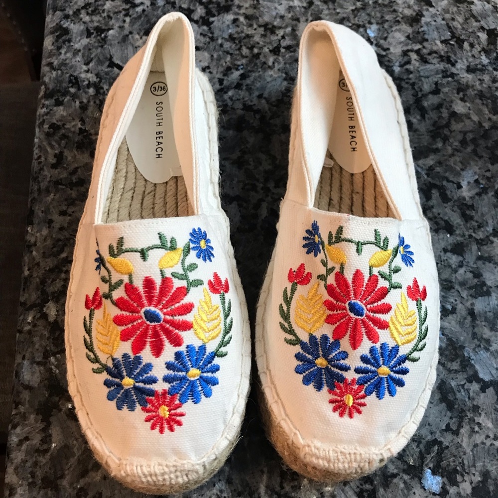 White canvass floral espadrilles